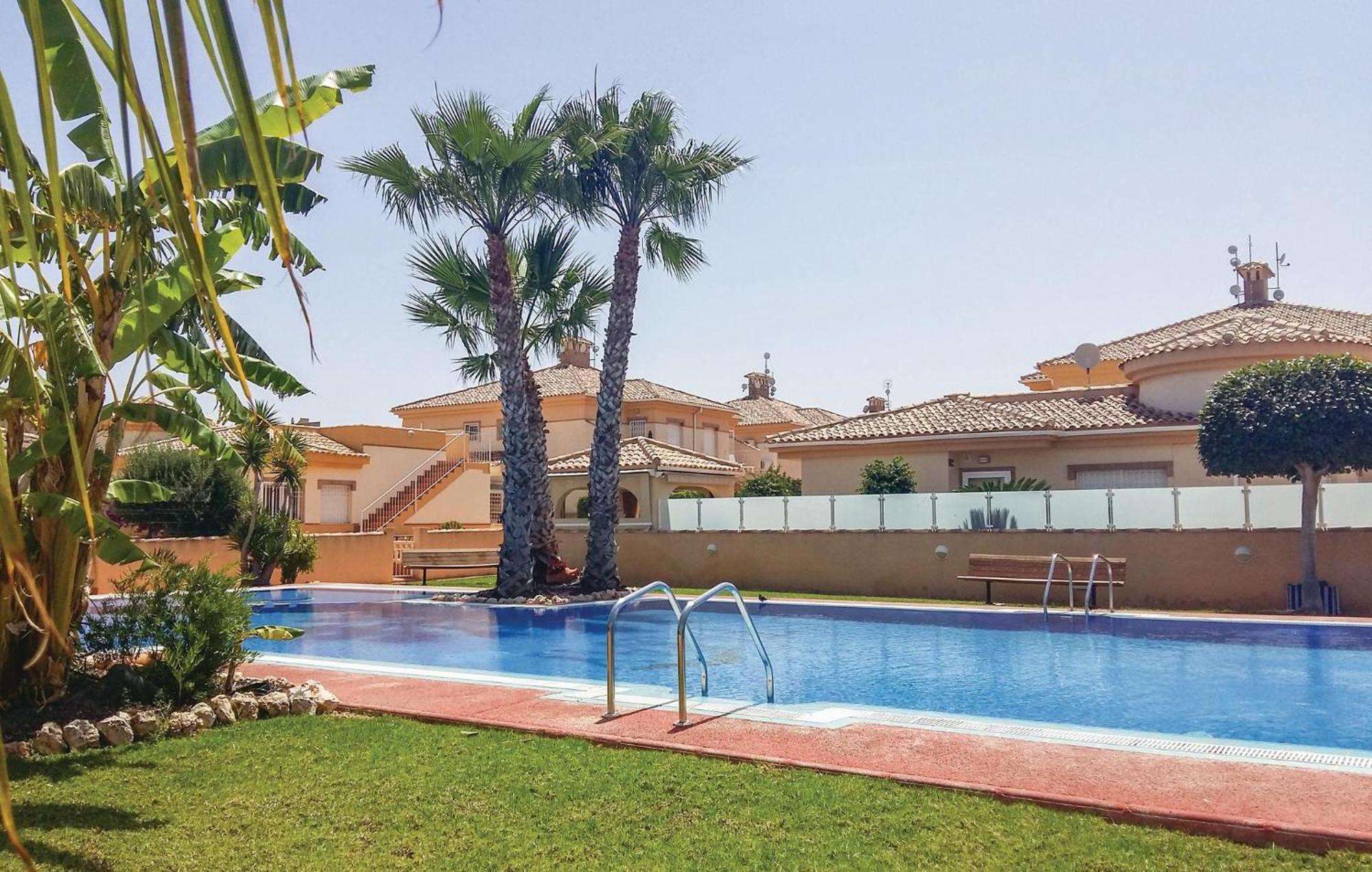 Cozy Home In Orihuela Costa With Kitchen Dehesa de Campoamor  Exterior photo